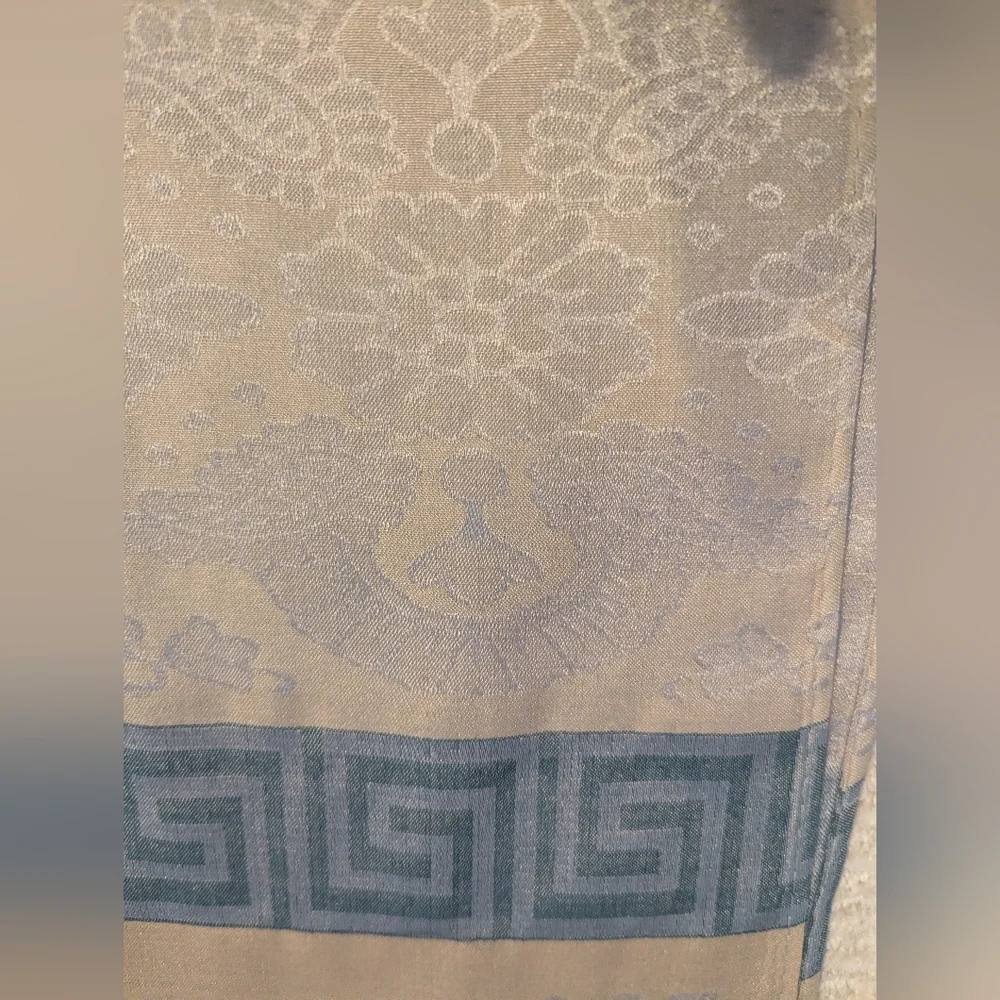 NWOT Beautiful Scarf Elephant Design Japan